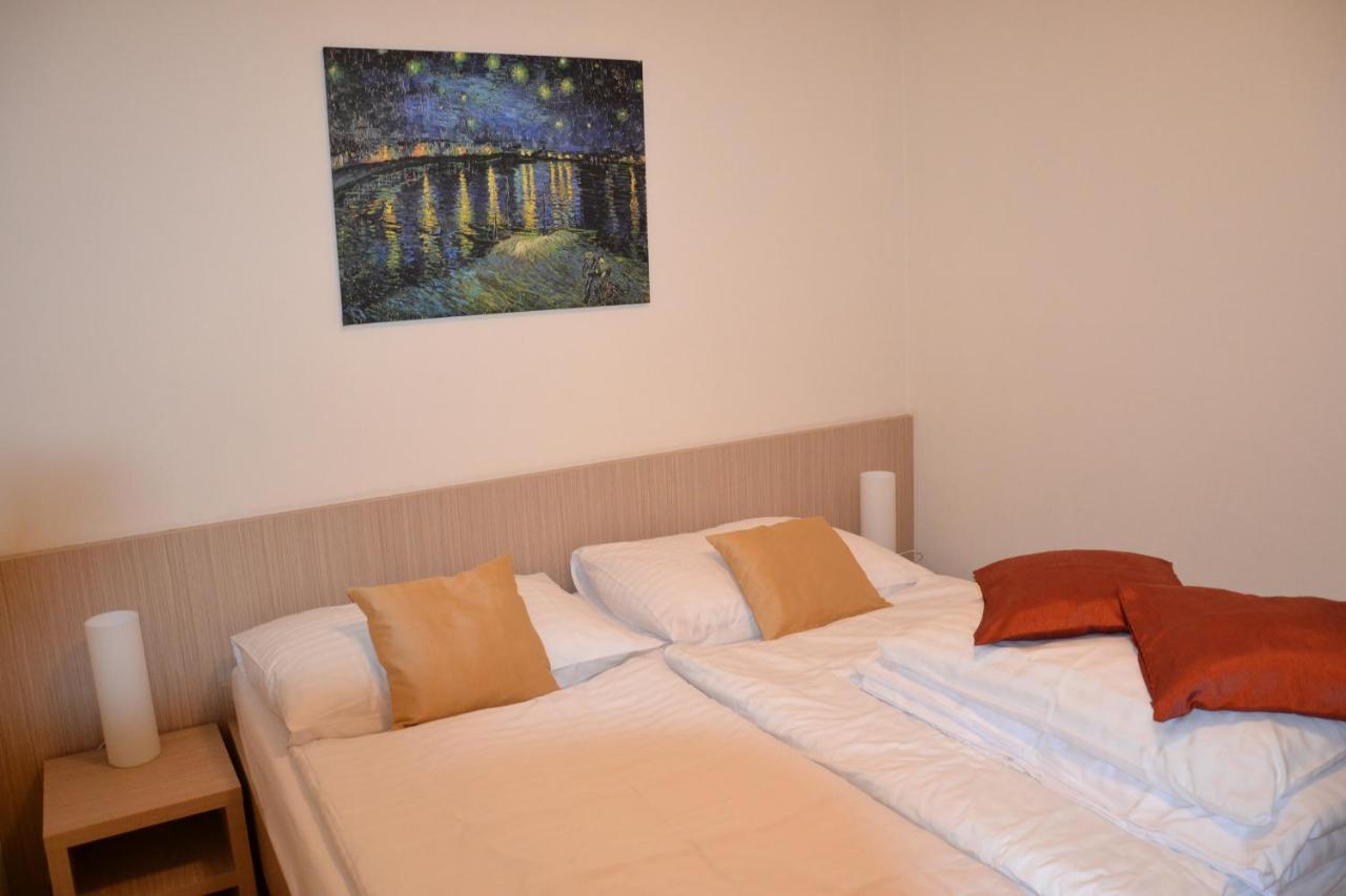 Apartman V Starej Lesnej S Balkonom Stara Lesna Exterior photo
